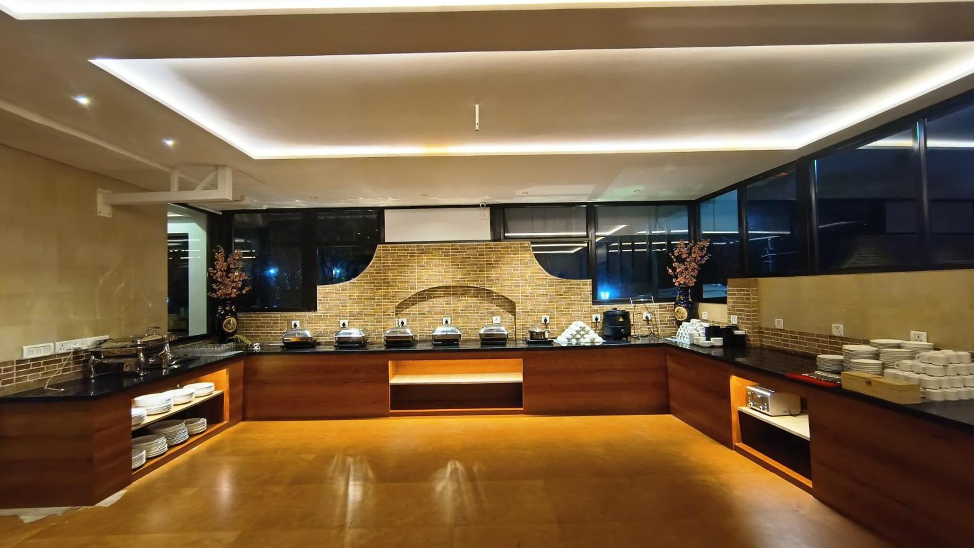 דונה פאולה Golden Landmark Green Valley Beach Resort מראה חיצוני תמונה